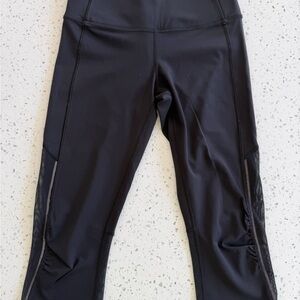 Lululemon Size 4 Cropped Leggings